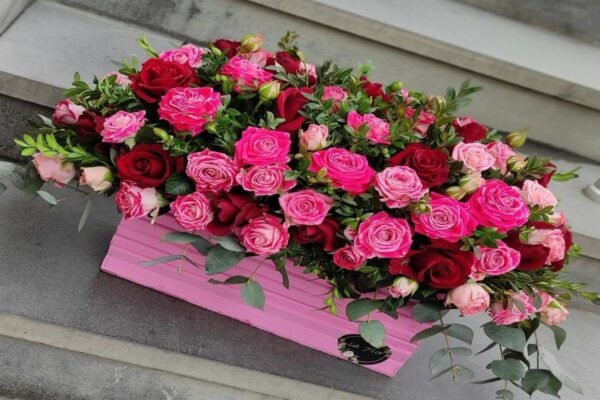 sweet pink flowers arrangement